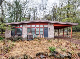 21 Hazard Run Rd, Lake Harmony, PA 18624