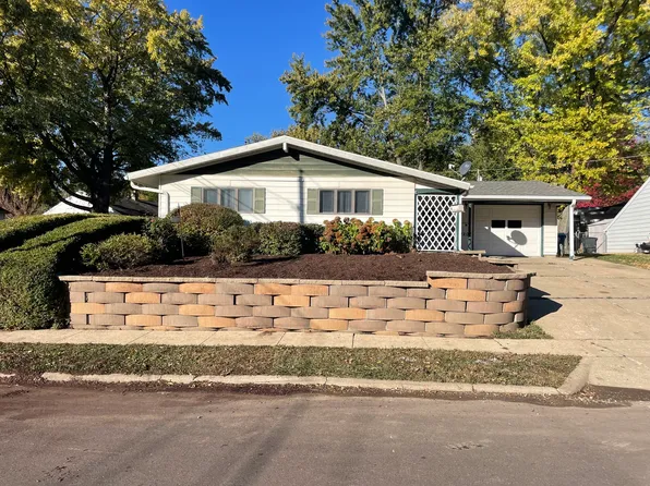 1207 Ogletree Pl, Dixon, IL 61021