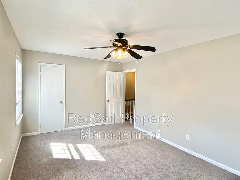 376 Susan Constant Dr — Photo 14