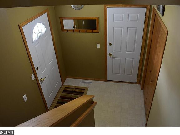 2nd image of 934 Sierra Ln