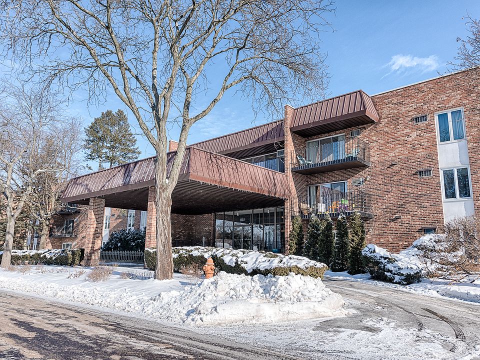 1st image of 1121 W Ogden Ave #4-267