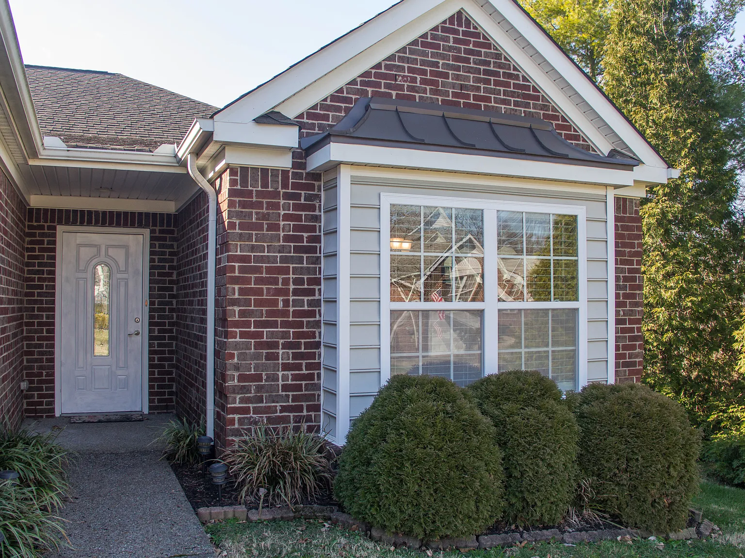 3 bed, 1784 sqft, $2,450 — Photo 2