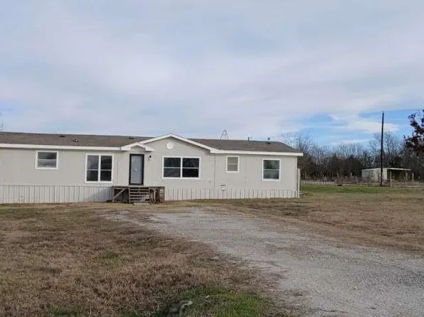 102 Bailey St, Van Alstyne, TX 75495