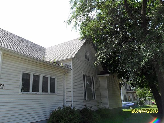 3rd image of 304 S A St