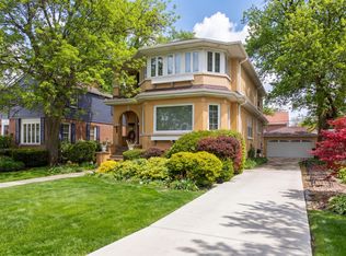 1605 S Fairview Ave, Park Ridge, IL 60068