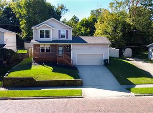 884 Bellevue Ave, Akron, OH 44307