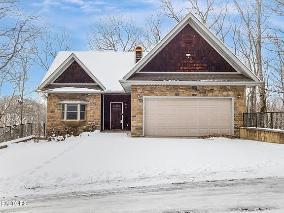 2nd image of 419 Maggie Mack Ln