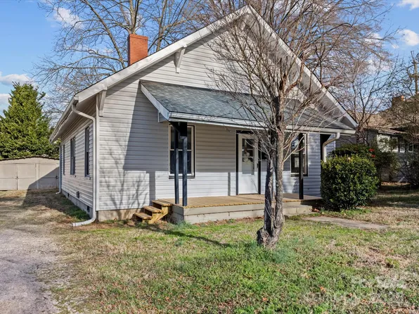 609 Spruce St, Mooresville, NC 28115