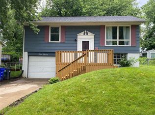 211 Fleetwood Rd SW, Cedar Rapids, IA 52404