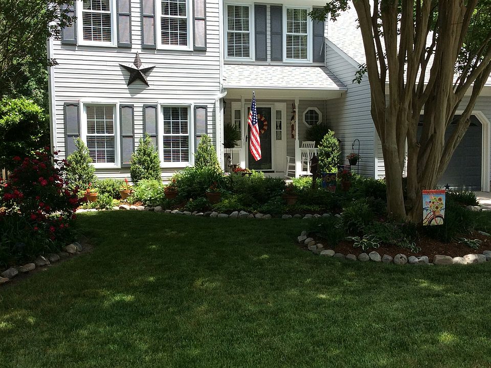1st image of 308 Peachtree Ln