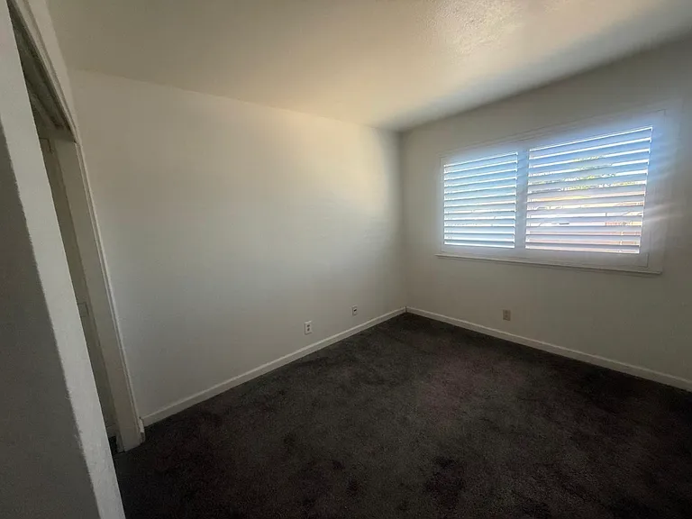 2221 Chrysler Dr #2221 — Photo 4
