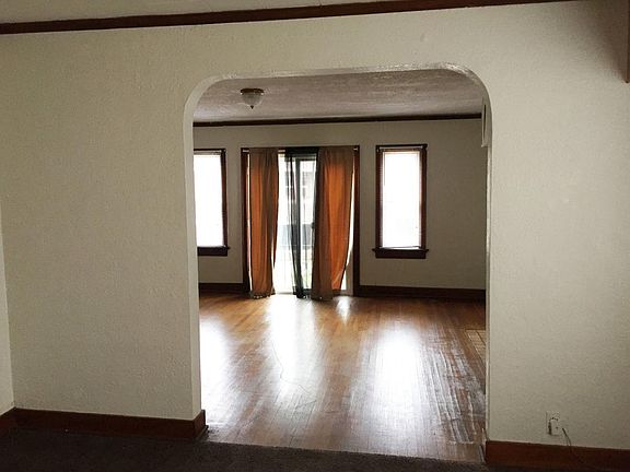 4th image of 912 Cumberland Ave APT 3