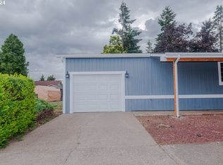846 Lochaven Ave, Springfield, OR 97477
