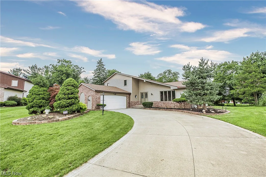 8980 Sassafras Cir photo 1