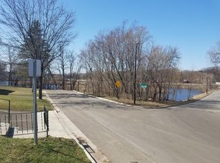 211 21st Ave N, Hopkins, MN 55343