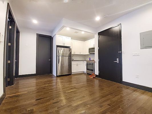 2nd image of 214 Knickerbocker Ave #2B