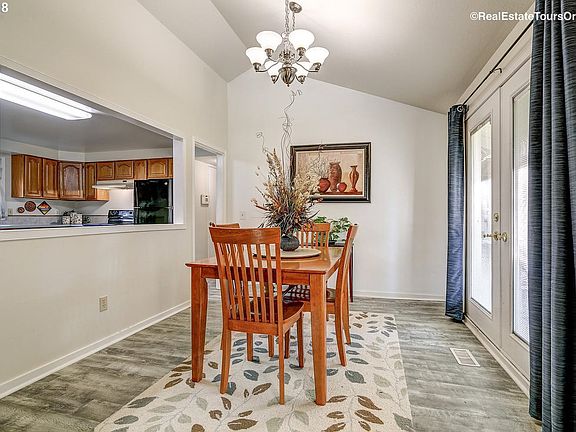 5th image of 2686 SE Meadowlark Dr