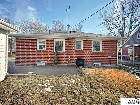 5th image of 4119 Dunn Ave