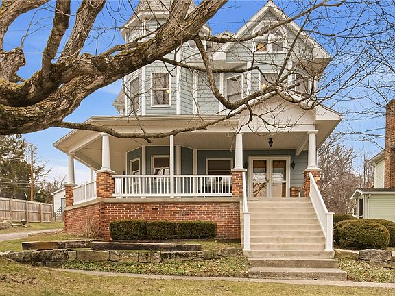 3rd image of 413 Broadway St