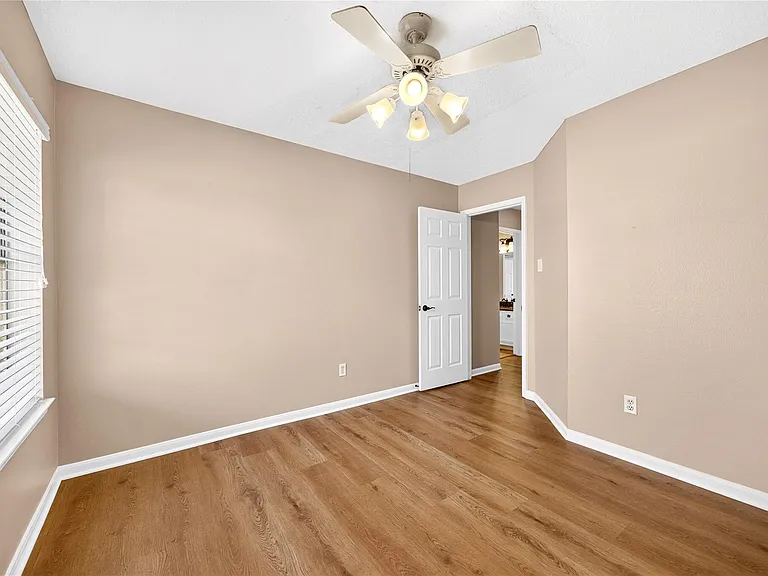 17414 Erin Way Ct — Photo 34