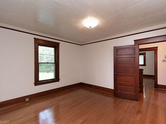 2nd image of 100 Country Club Dr
