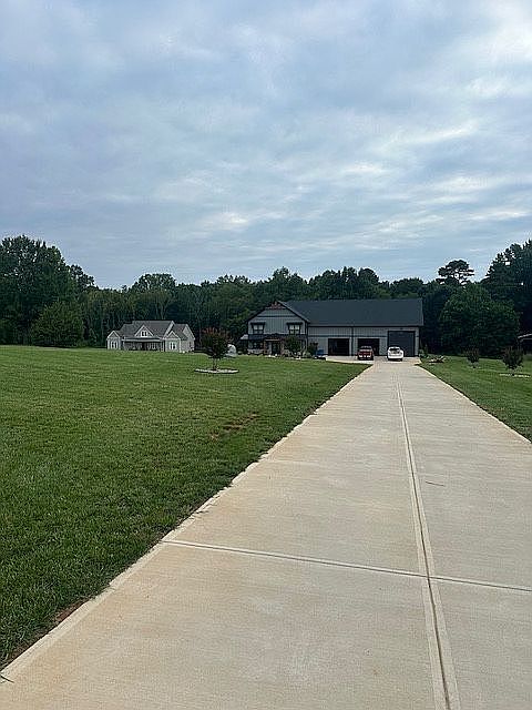 2nd image of 1043 Patterson Farm Rd