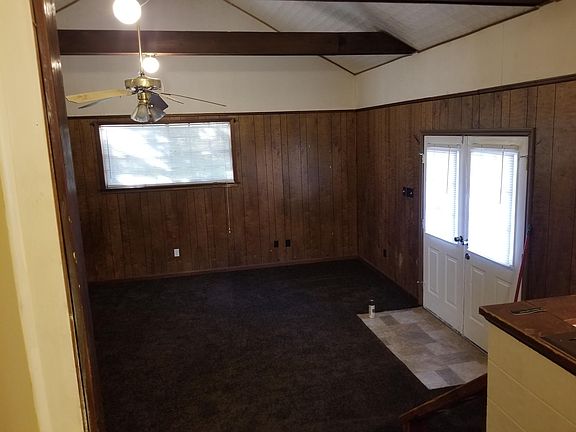 2nd image of 1402 Grein Ave
