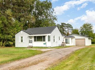 9445 East Rd, Burt, MI 48417