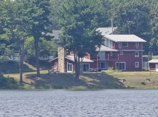 1082 Greenwich Ave, Warwick, RI 02886