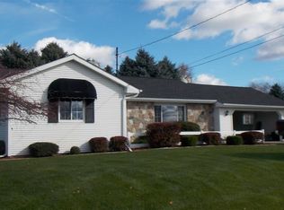 130 Kingsbury Dr, Brooklyn, MI 49230