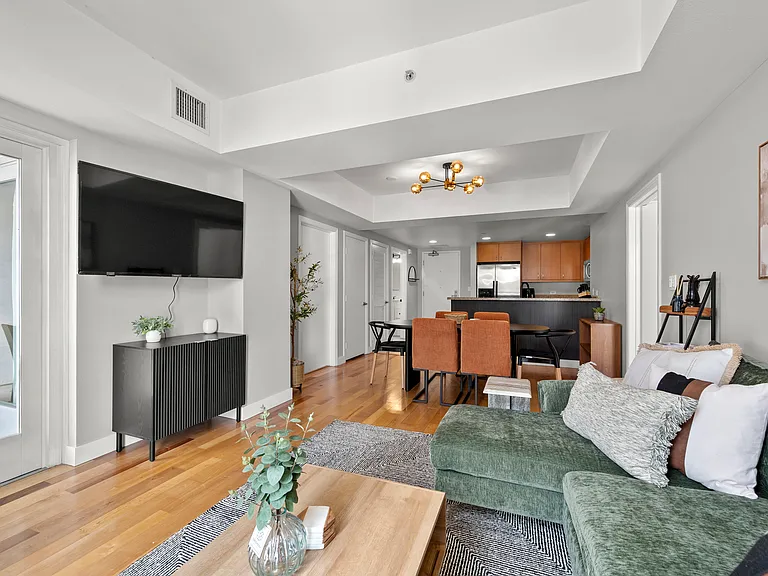 875 G St #202 — Photo 6