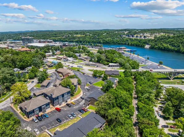 118 W Hensley Street #2d, Branson, MO 65616