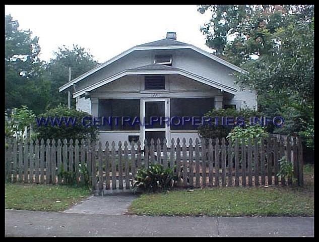 1st image of 1221 Greenwood St