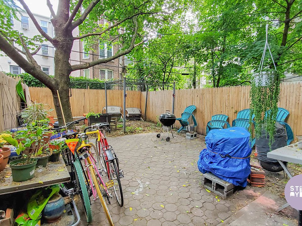 1st image of 266 Halsey St #1