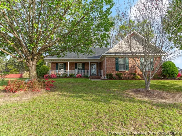 729 Louisiana Dr, Raeford, NC 28376