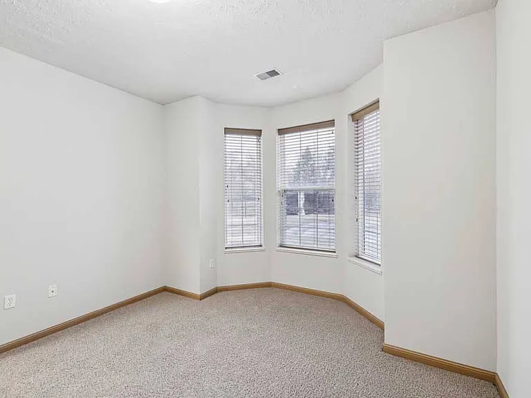 Stone Ridge Estates Apartments & Duplexes — Photo 163