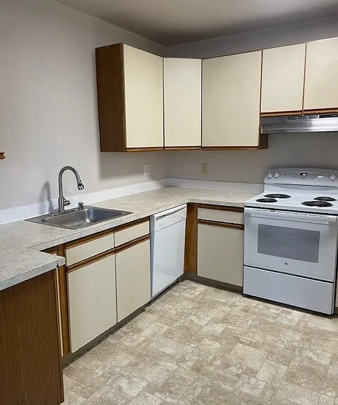 8509 Greenwood Ave N #24 — Photo 4