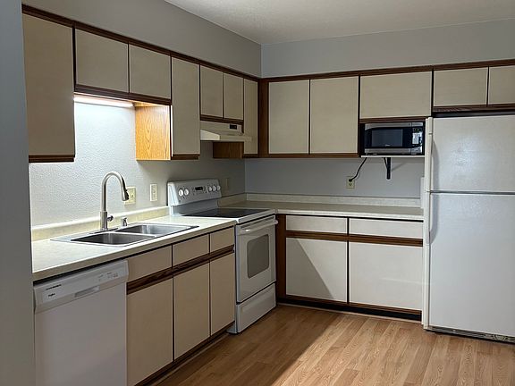 2nd image of 317 Nicole Ln APT 3