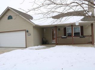 432 Foxtail Dr, Hartford, WI 53027