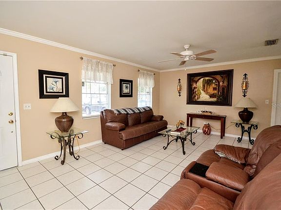 3rd image of 6410 Town N Country Blvd