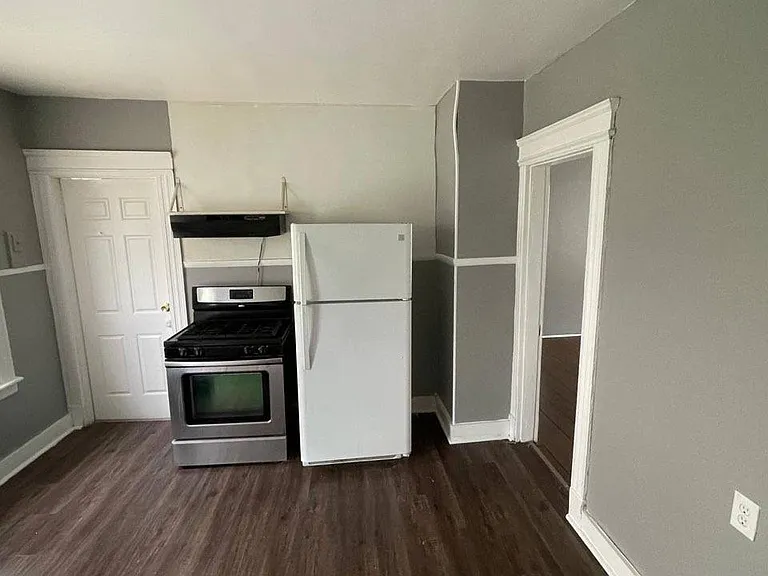 99 Rose St #2 — Photo 1