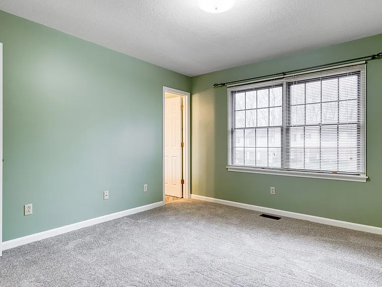 179 Franklin Parke Ct — Photo 17