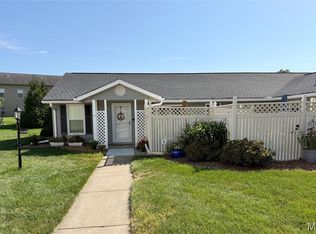 1349 Normandy Dr, Godfrey, IL 62035