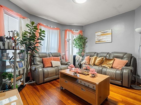 5th image of 12 Dalrymple St