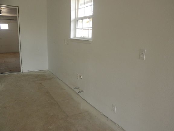 4th image of 102 Sondra Dr