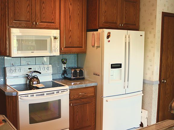 5th image of 1413 Birchlane Dr