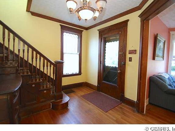 4th image of 72 Park Ave