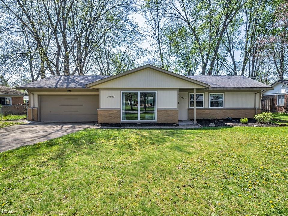 1st image of 28523 Holly Dr