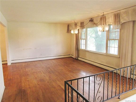 4th image of 738 Granite Springs Rd