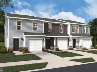 33 Apollo Rd, Charles Town, WV 25414